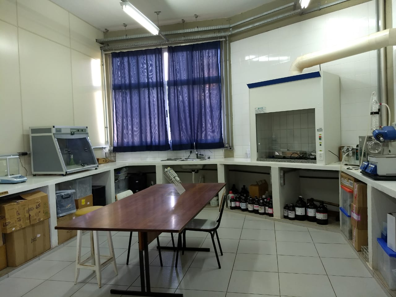 Foto laboratório.jpg